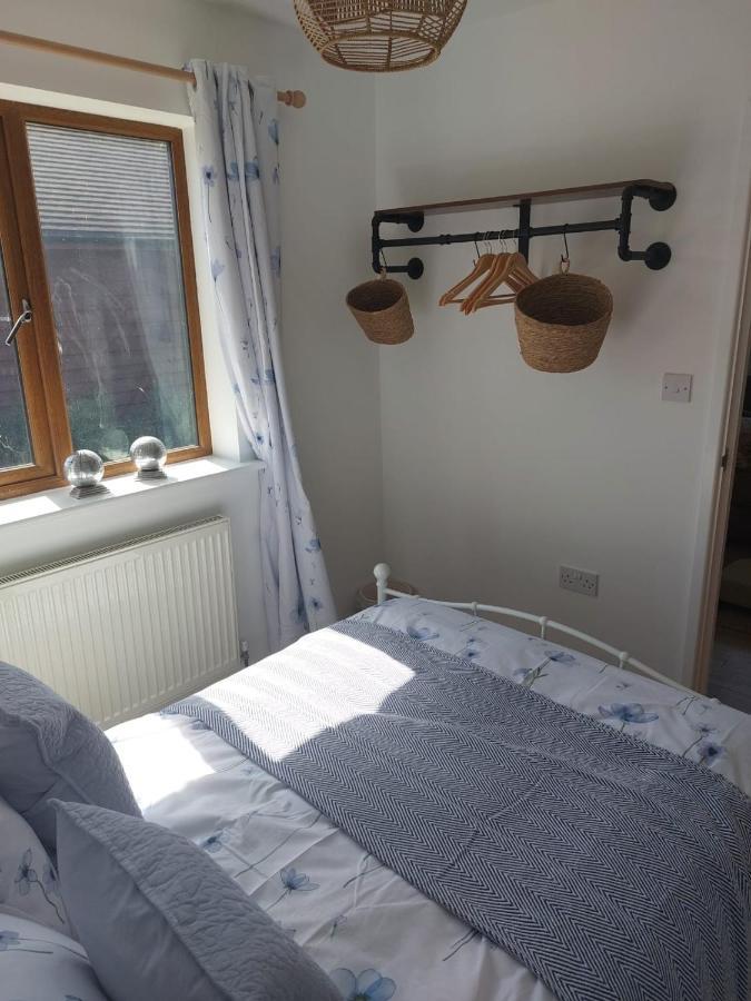 Oak Valley Lodges & Camping Pett Exteriör bild