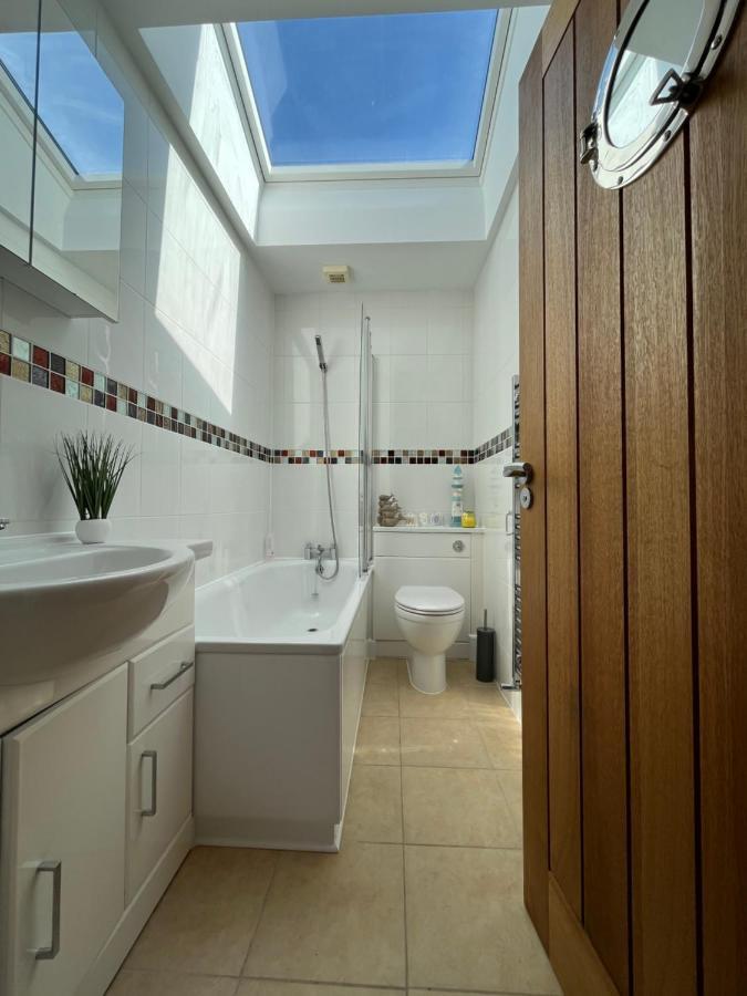 Oak Valley Lodges & Camping Pett Exteriör bild